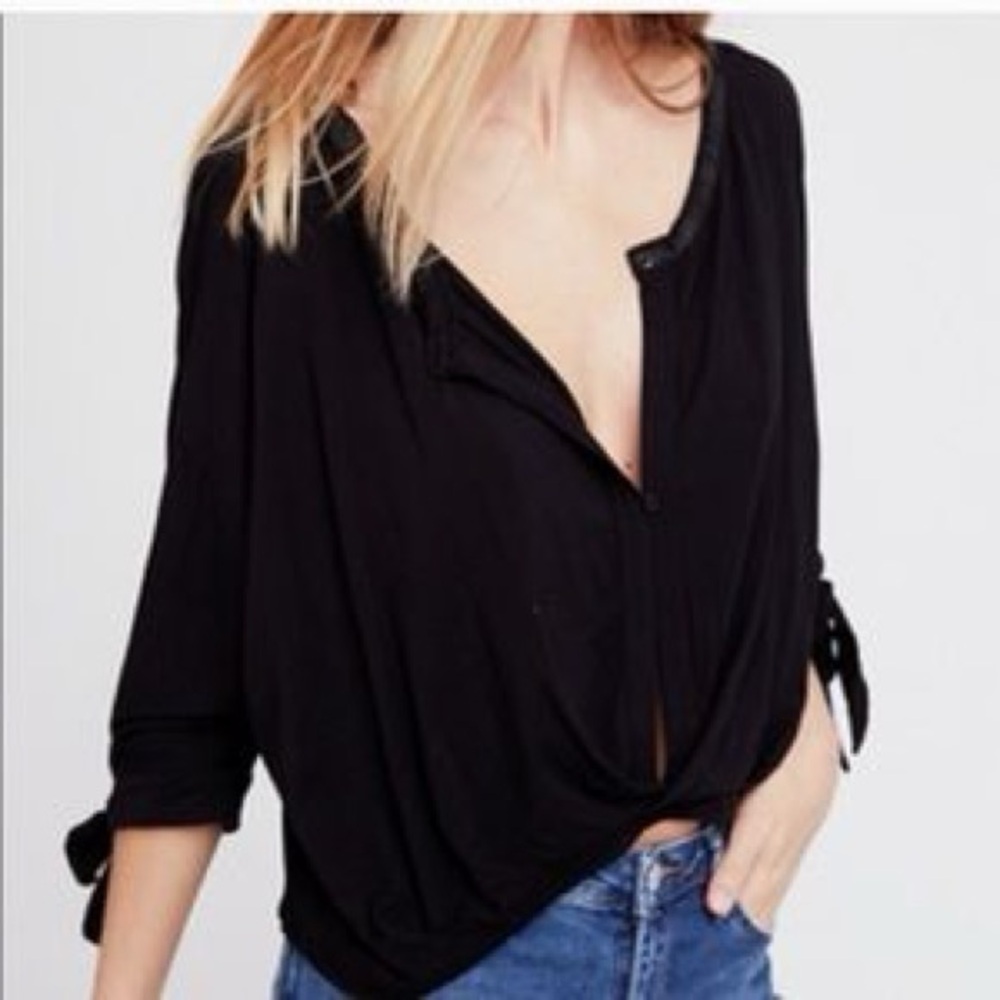 FREE PEOPLE Keepin On Tee in Black